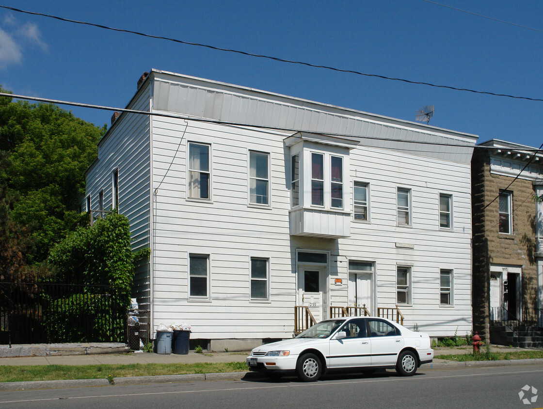 Primary Photo - 1239-1243 Broadway