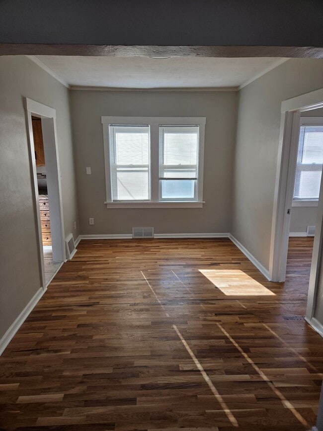 Photo - Aksarben 3 bed 2 bath 1 car garage newly remodeled, witb a fenced in backyard! House