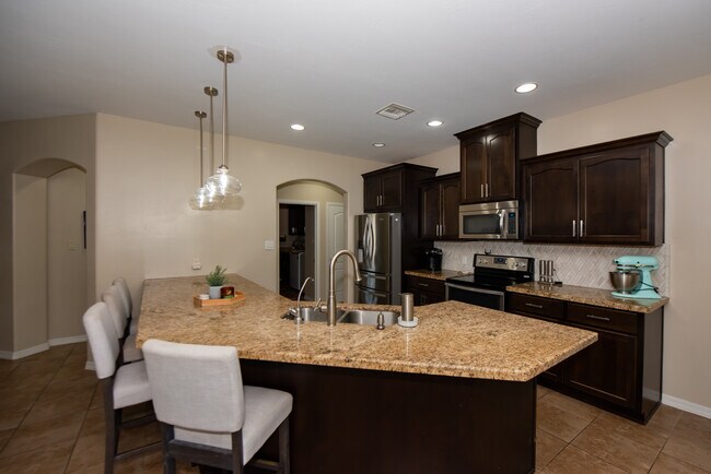Foto del edificio - 3627 S Tillman Way