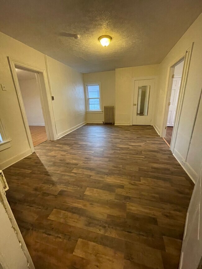 Bedroom - 226 Lincoln Way W