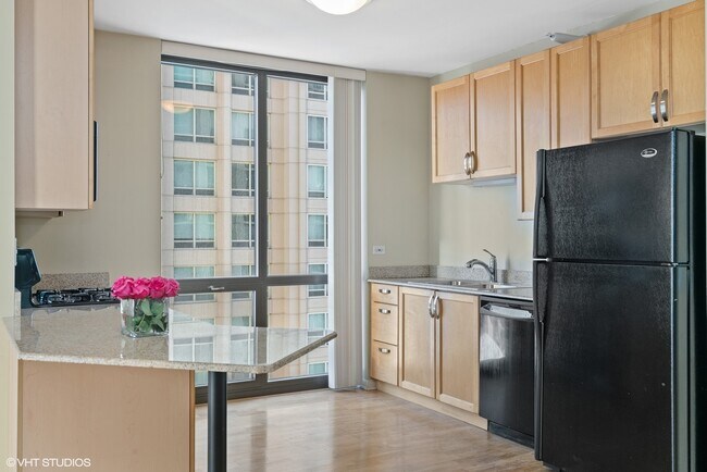 Foto del edificio - 635 N Dearborn St
