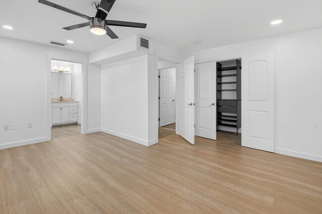 Foto del edificio - 379 NW 23rd St