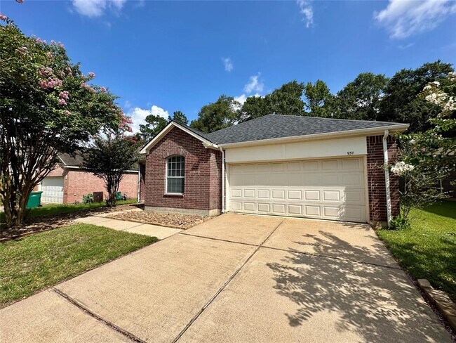 Building Photo - 951 Doire Dr