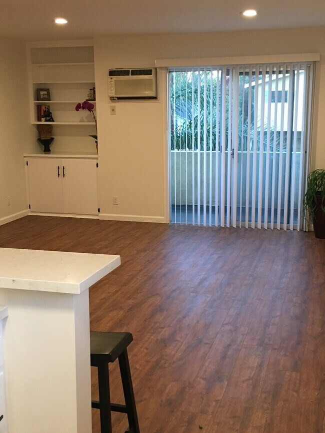 Sala de estar - 14718 W Magnolia Blvd