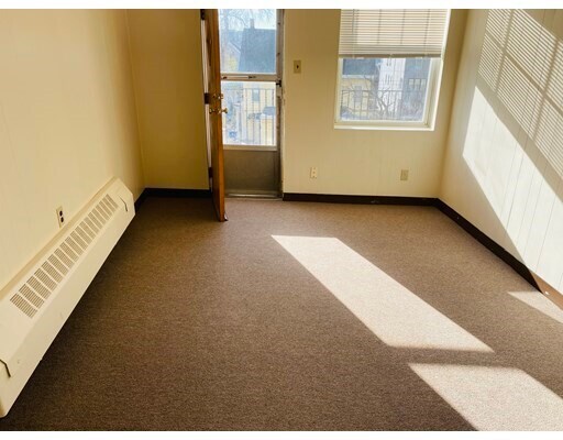 Building Photo - 304 Washington St