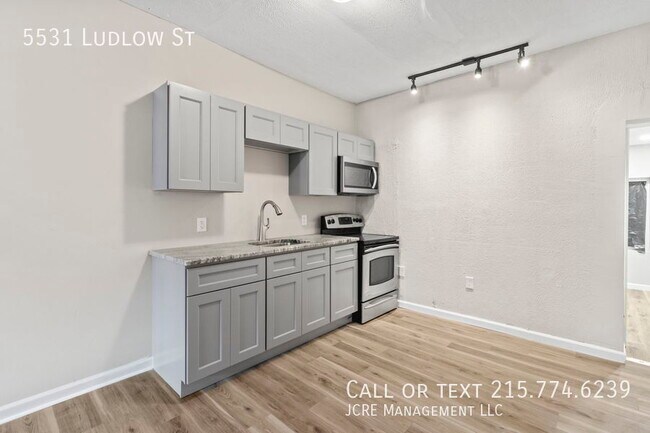 Building Photo - 5531 Ludlow St