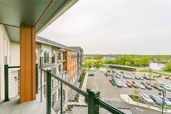Foto del edificio - 205 Lakeshore Dr