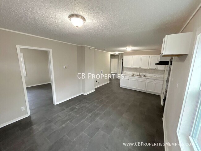 Foto del edificio - 2971 Forest Ave