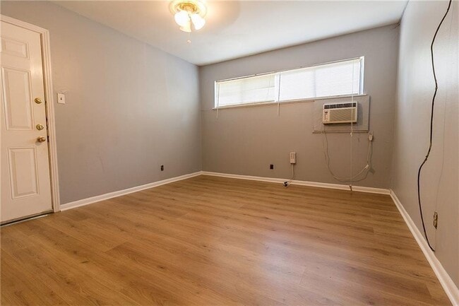 Foto del edificio - 3304 Tom Green St