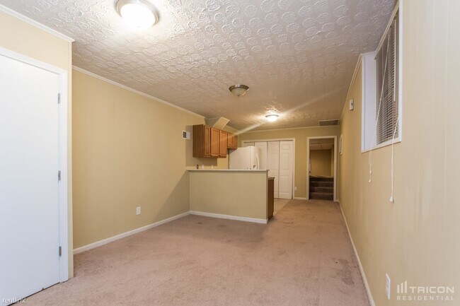 Building Photo - 457 Watson Blvd