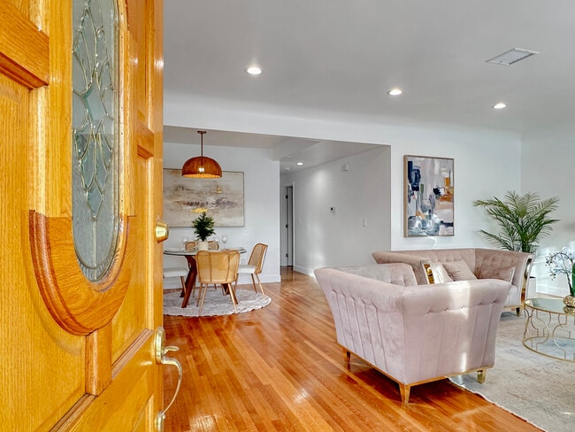 Photo - 4523 Saturn St Apartments