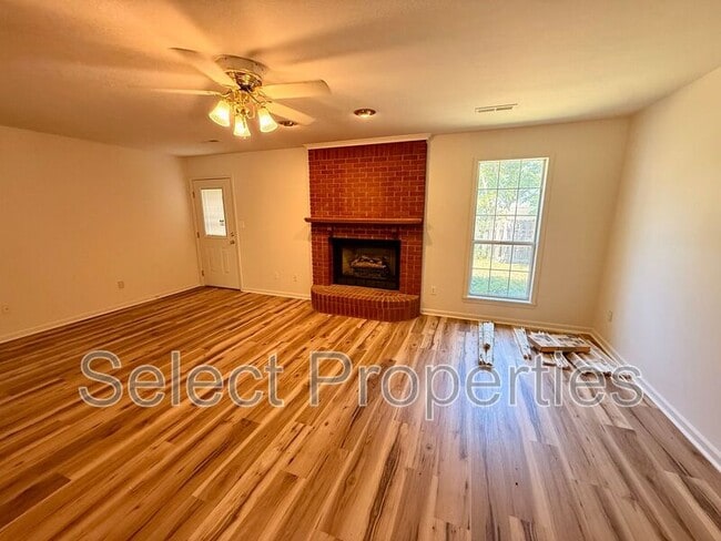Building Photo - 3108 Maplewood Terrace