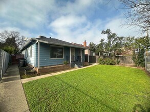 Building Photo - 2600-2602 28th St