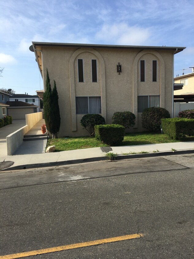 2600 Graham Ave Unit 8, Redondo Beach, CA 90278 Apartments in Redondo