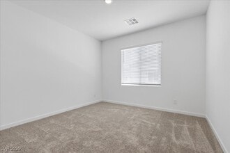 Building Photo - 1547 Maria Xing Ave