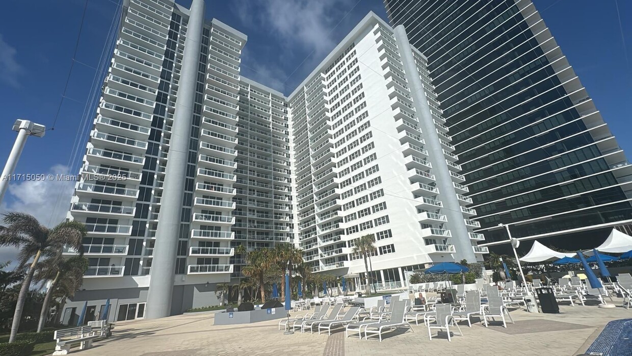 Primary Photo - 2030 S Ocean Dr