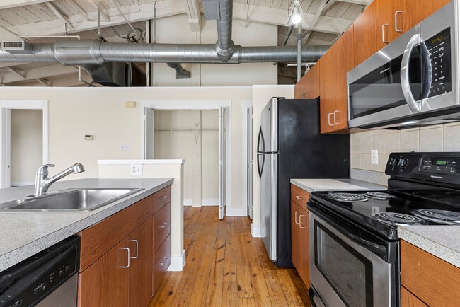 Interior Photo - Scotts Mills