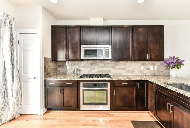 Foto del edificio - 9607 Stockwell Ln