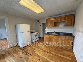 Building Photo - 116 Rennell St
