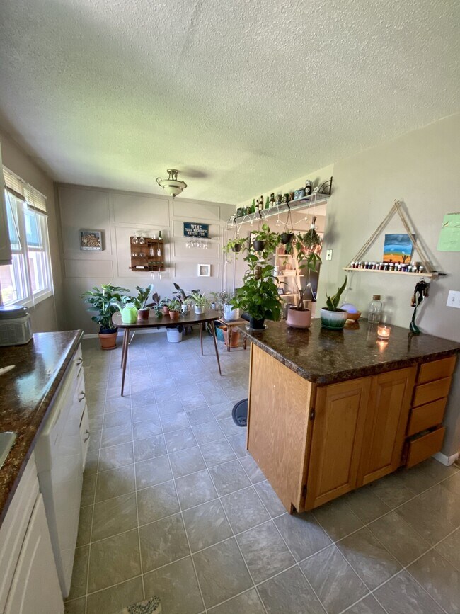 413 7th Ave E Unit 1, West Fargo, ND 58078 Condo for Rent in West