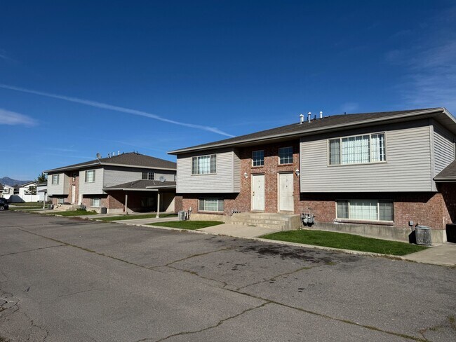 Foto del edificio - 570 W 350 N