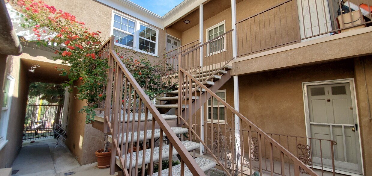 Foto principal - 402 Landfair Ave