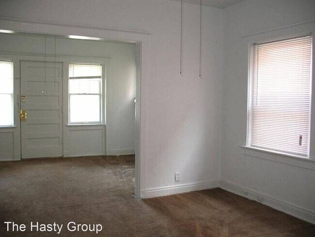 Building Photo - 2 br, 1 bath House - 2 bedroom - 1 bathroo...