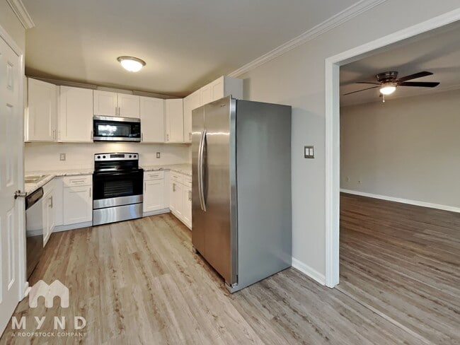 Building Photo - 2745 Sterling Park Dr