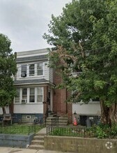 Building Photo - 330 N 10th St