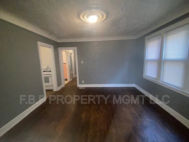 Foto del edificio - 3831 Waverly St