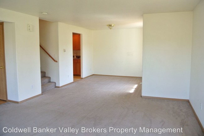 Building Photo - 5399 Holly Loop SE
