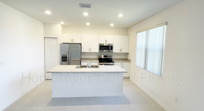 Building Photo - 10177 SW 231st Ln