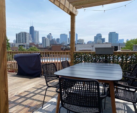 Foto principal - 1537 N North Park Ave