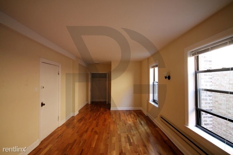 Building Photo - 1447 N Dearborn St