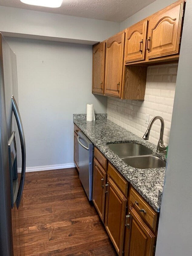 Foto principal - Spacious 3 bedroom 3.5 Baths 2 Home Office...