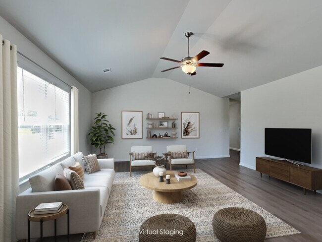 Building Photo - 120 Dasher Dr