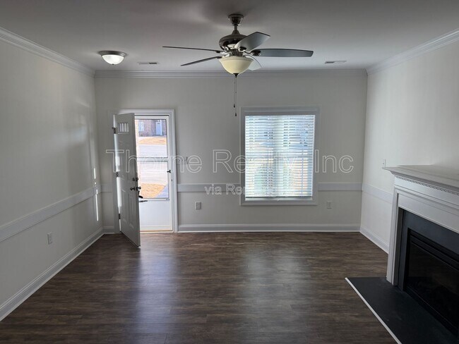 Building Photo - 220 Braylock Dr