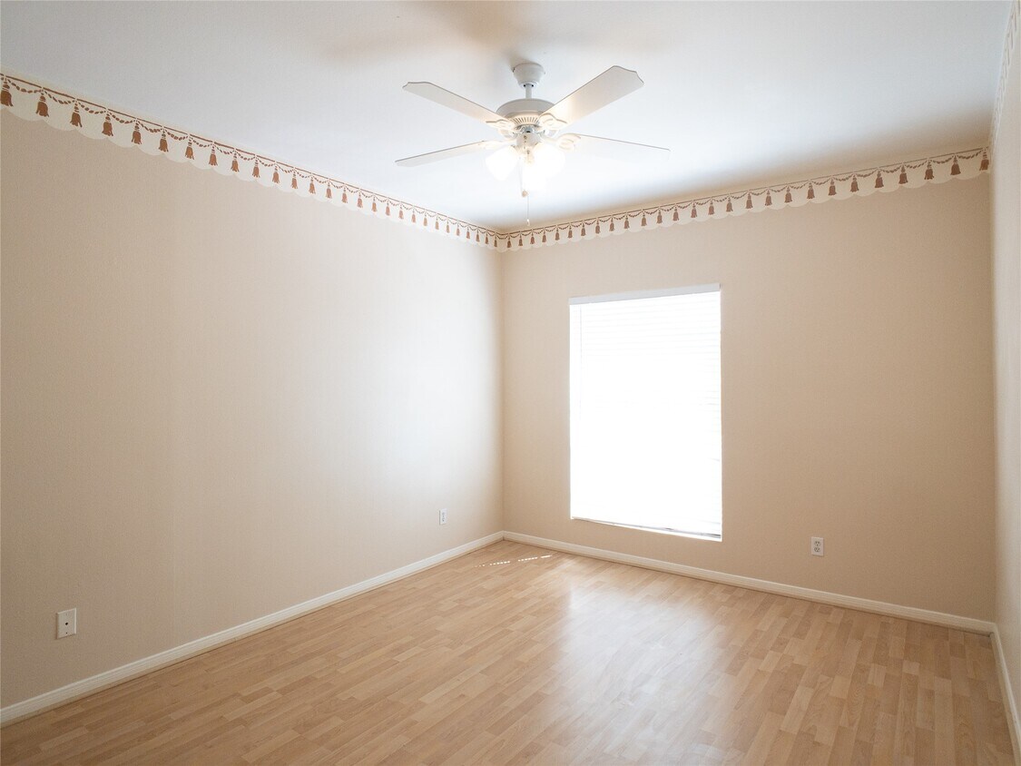 Building Photo - 6500 Harbor Town Dr