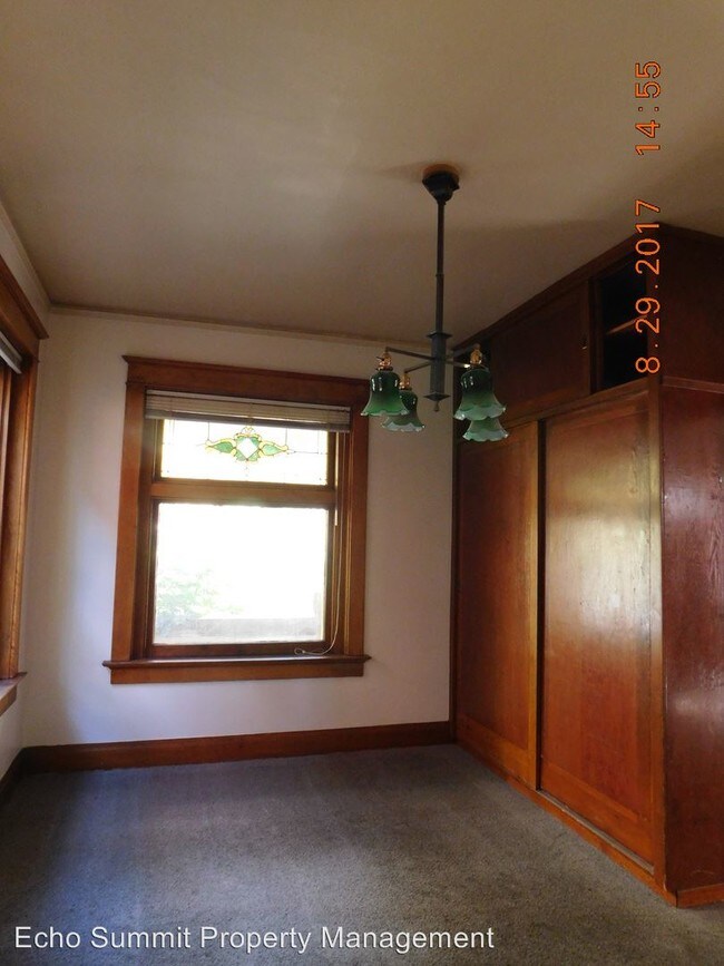 Building Photo - 127 S Pearl St