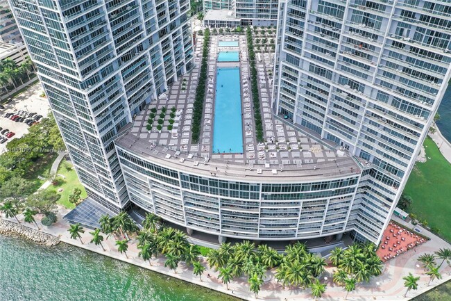 Foto del edificio - 465 Brickell Ave