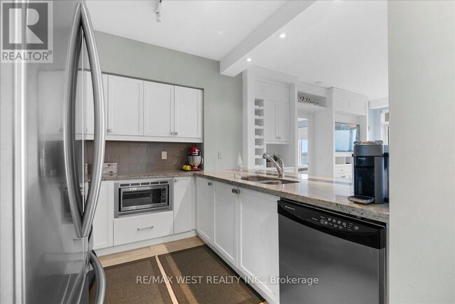 Building Photo - 58-358 Marine Parade Dr