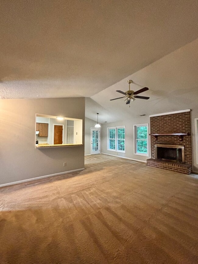 Building Photo - 255 Bayberry Ct