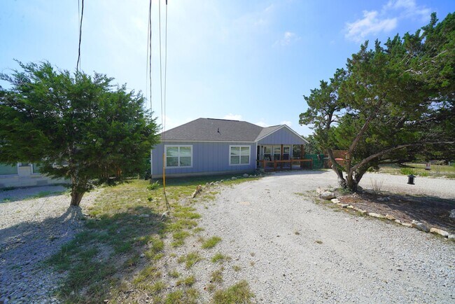 Building Photo - Cozy and Quaint Home Now Available in Cany...