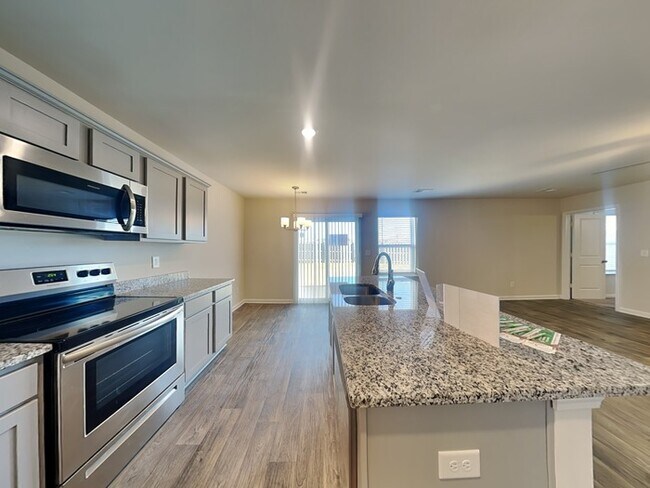 Building Photo - 64 Blue Fescue Way