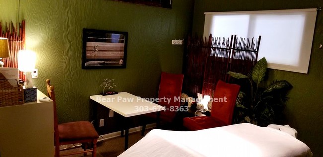 Building Photo - Main Street Office Space