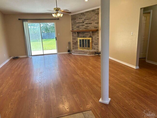 Foto del edificio - 1454 Little Creek Dr