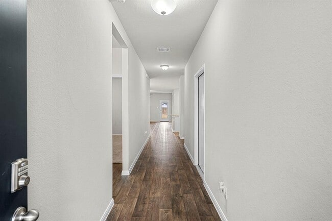 Foto del edificio - 453 Apache Plum Dr