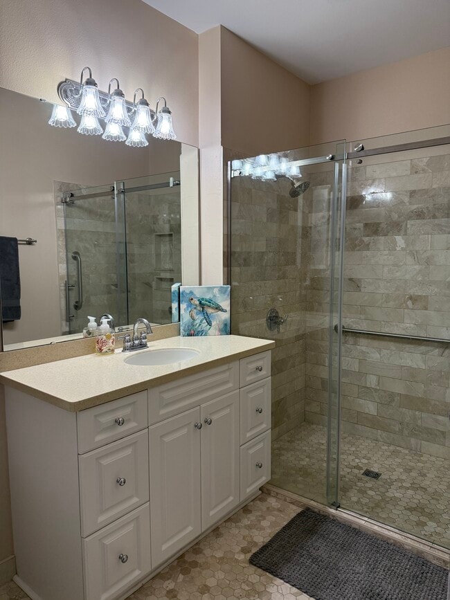 Foto del edificio - 130 River Landing Dr