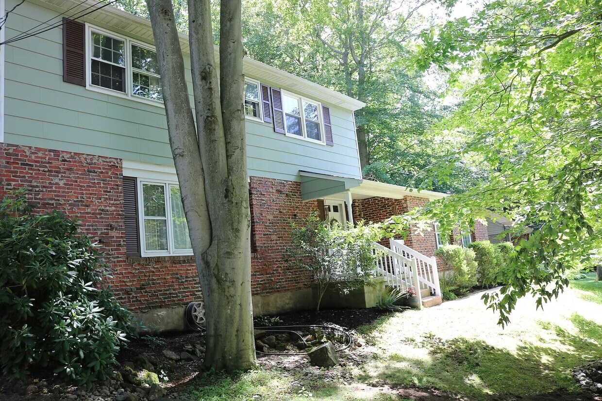 503 Lark Dr, Newark, DE 19713 House Rental in Newark, DE