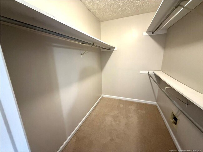 Foto del edificio - 2201 Twinflower Ct
